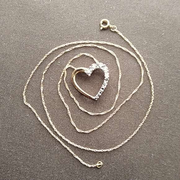Genuine Diamond Heart Pendant Necklace with Solid 10k Gold Neck Chain New - Picture 8 of 9